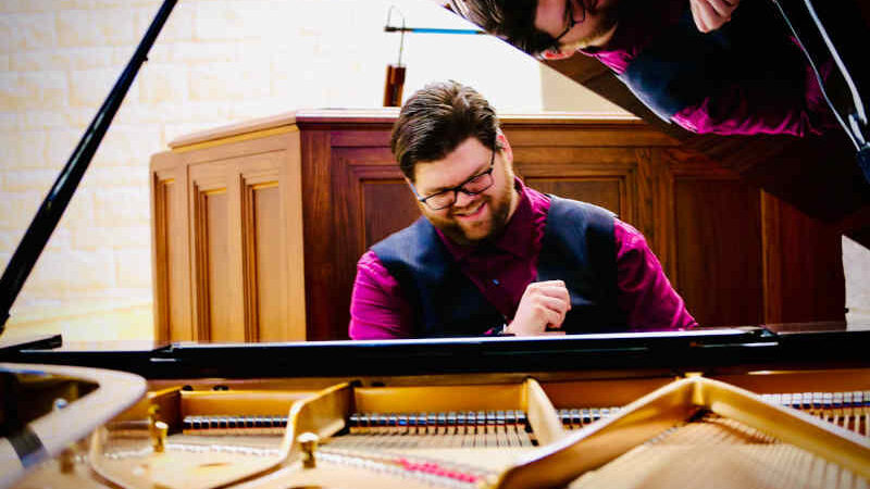 Andy Grall at the piano